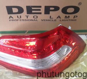 Đèn hậu trái Nissan Teana