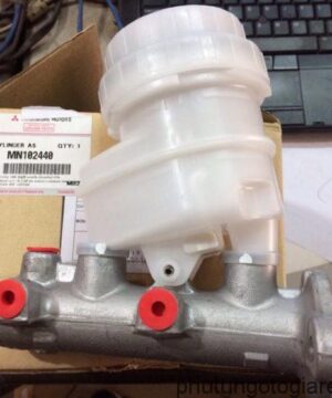 Tổng phanh/heo thắng Mitsubishi Triton