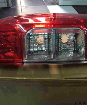 Đèn hậu phải Nissan Navara NP300