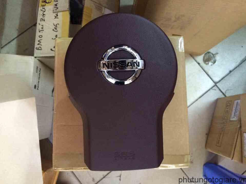 Túi khà vô lÄng Nissan Navara