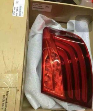 Đèn hậu/lái sau miếng ngoài phải Bmw 520i
