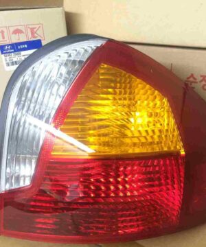 Đèn hậu/lái sau phải Hyundai Santafe Gold