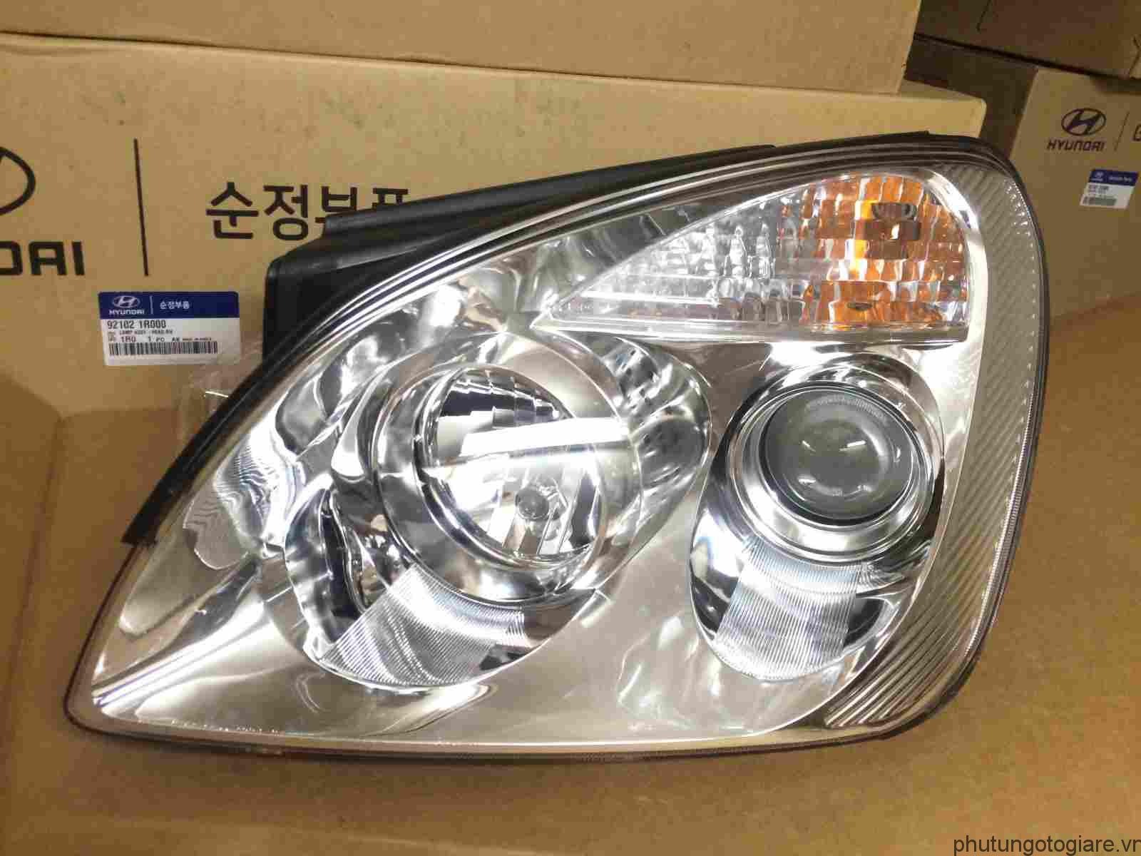 Đèn pha phải Kia Carens