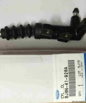 Tổng côn dưới Ford Laser