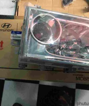 Đèn pha phải Hyundai HD120 5 Tấn