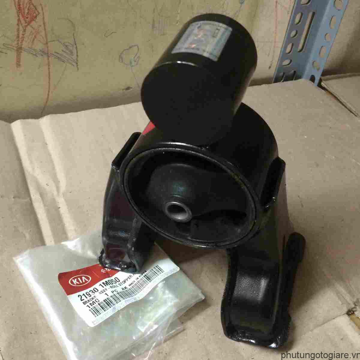 Chân máy sau Kia Cerato