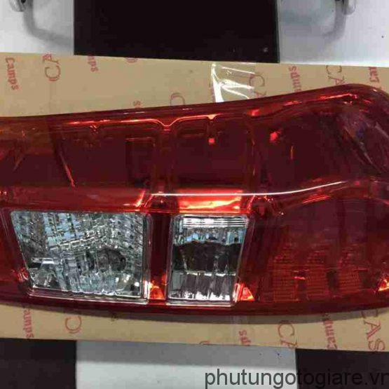 ÄÃ¨n háº­u trÃ¡i Isuzu Dmax 2015