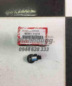 Cảm biến báo lùi Toyota Innova