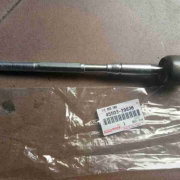 Rotuyn lÃ¡i trong Toyota Hiace