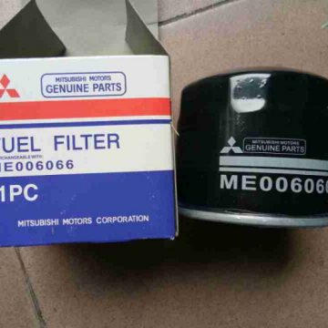 Lá»c dáº§u Äá»ng cÆ¡ Mitsubishi Canter