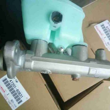 Tá»ng phanh Toyota Land Cruiser 2000