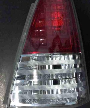 Đèn hậu trái Toyota Innova 2009