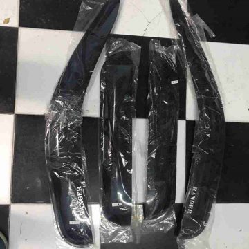 Vè che mưa Ford Ranger