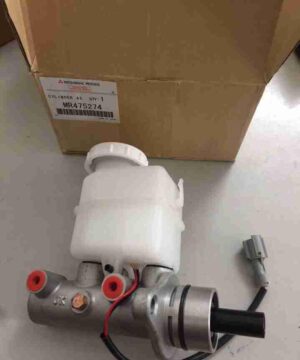 Tổng phanh Mitsubishi Pajero