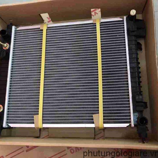 Két nước MT Nissan Sunny