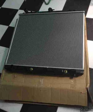 Két nước AT Nissan Navara