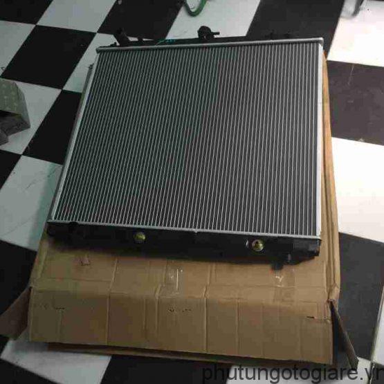 Két nước AT Nissan Navara