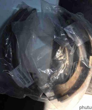 Guốc phanh sau Mitsubishi Pajero V73