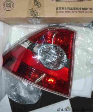 Đèn hậu trái Ford Focus