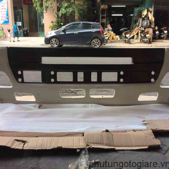 Cản trước Hino 700