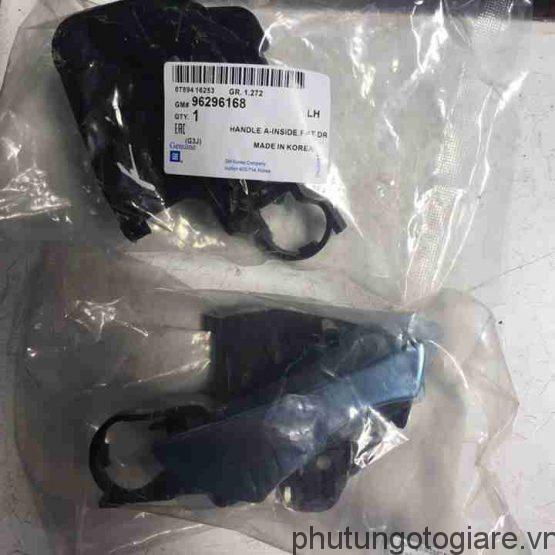 Tay mở cửa trong Daewoo Nubira