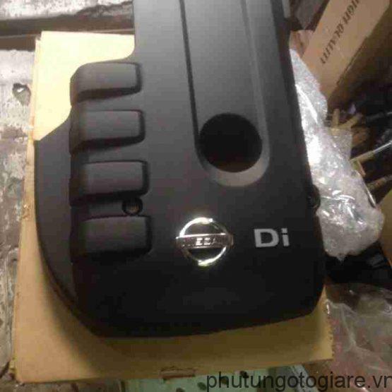 Náº¯p máº·t mÃ¡y Nissan Navara