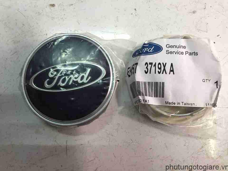 Ốp la zăng Ford Focus