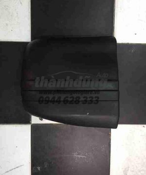 Ốp cản sau trái Mitsubishi Pajero
