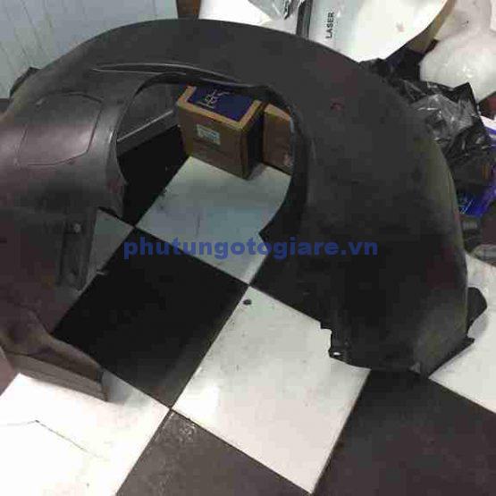 Chắn bùn lòng dè Ford Focus