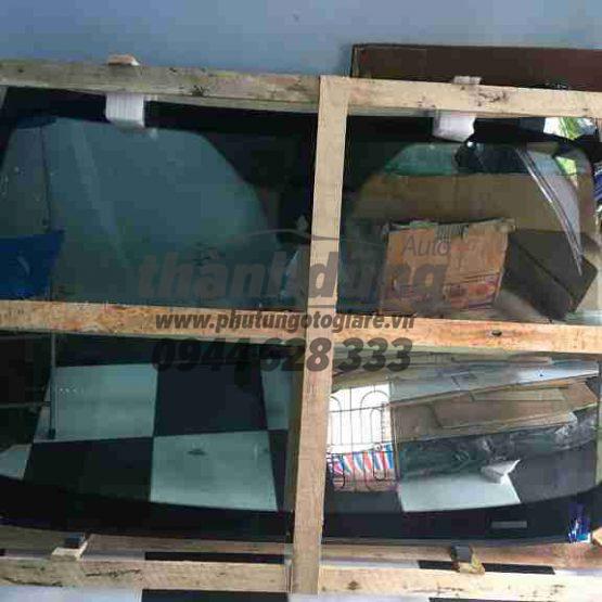 Kính chắn gió Ford Ranger