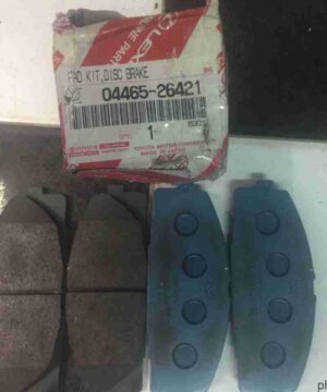 Má phanh trước Toyota Hiace