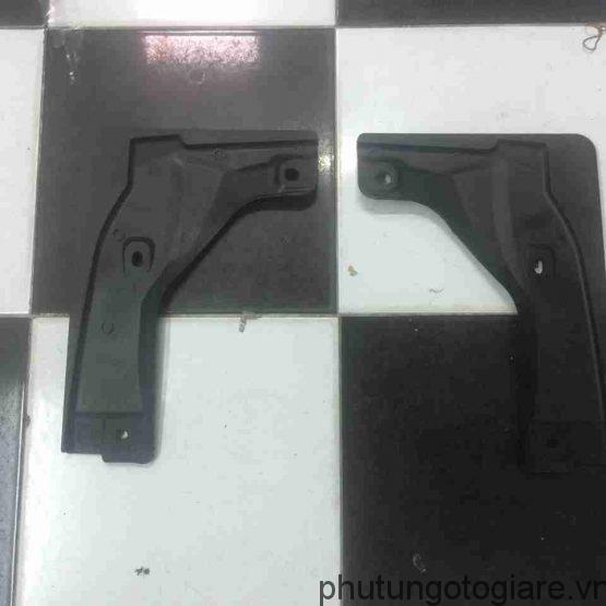 Chắn bùn bánh sau Toyota Hiace, Hilux