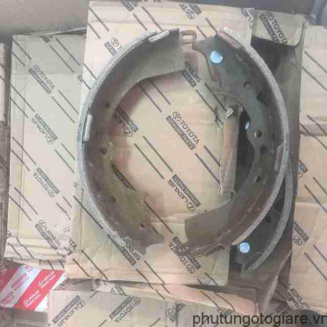 Guốc phanh sau Toyota Innova, Hilux