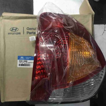 Äèn háºu trái Hyundai Santafe Gold