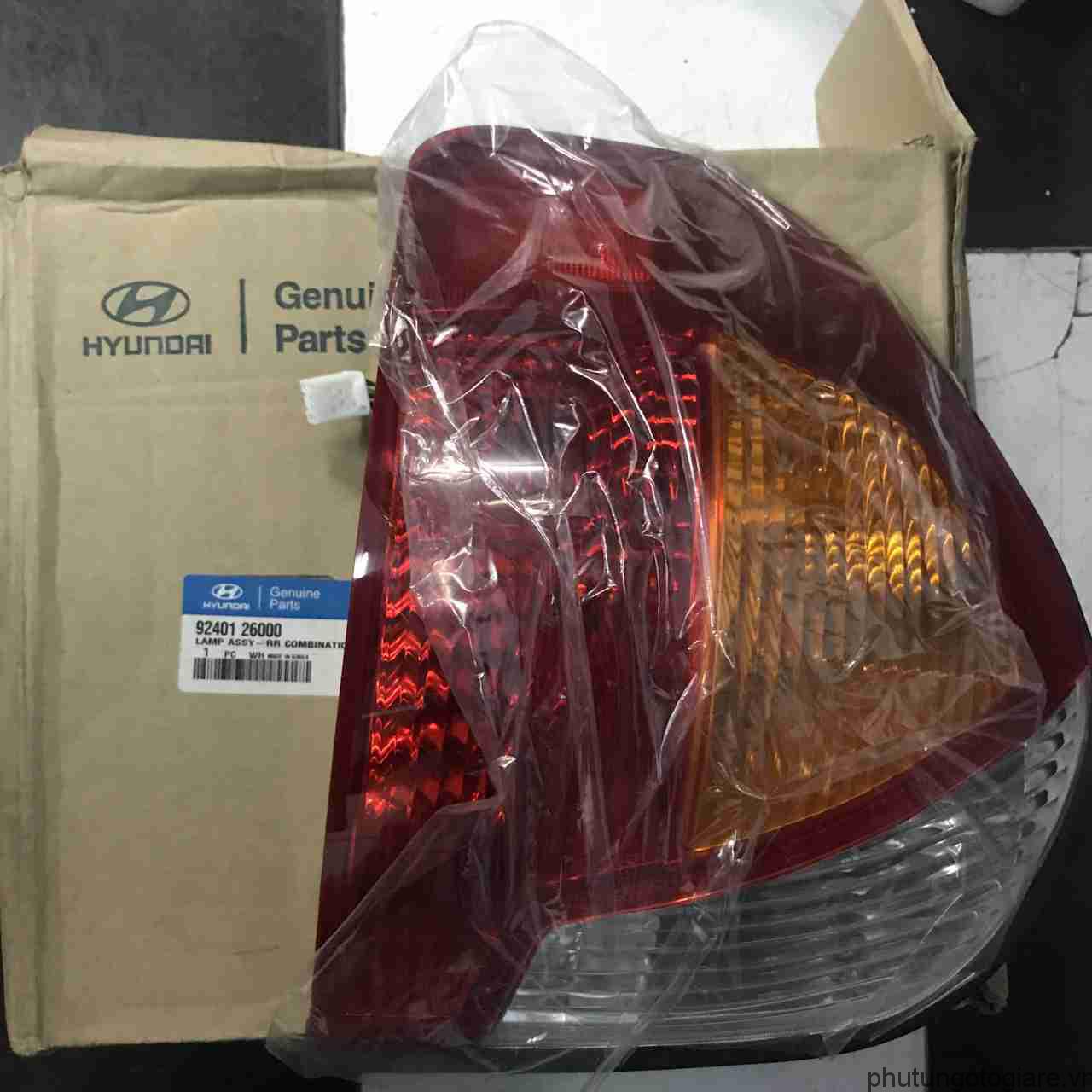 Đèn hậu trái Hyundai Santafe Gold