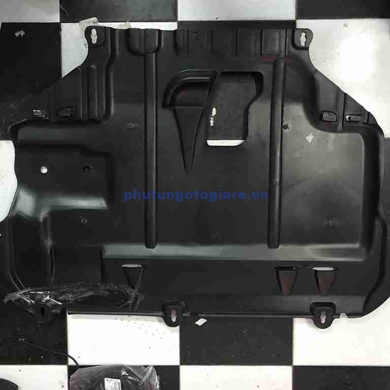 Chắn bùn gầm giữa Ford Focus