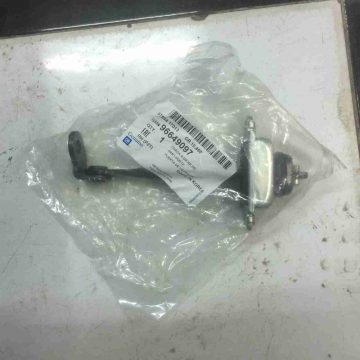 Giá»i/háº¡n cháº¿ cÃ¡nh cá»­a sau pháº£i Chevrolet Aveo