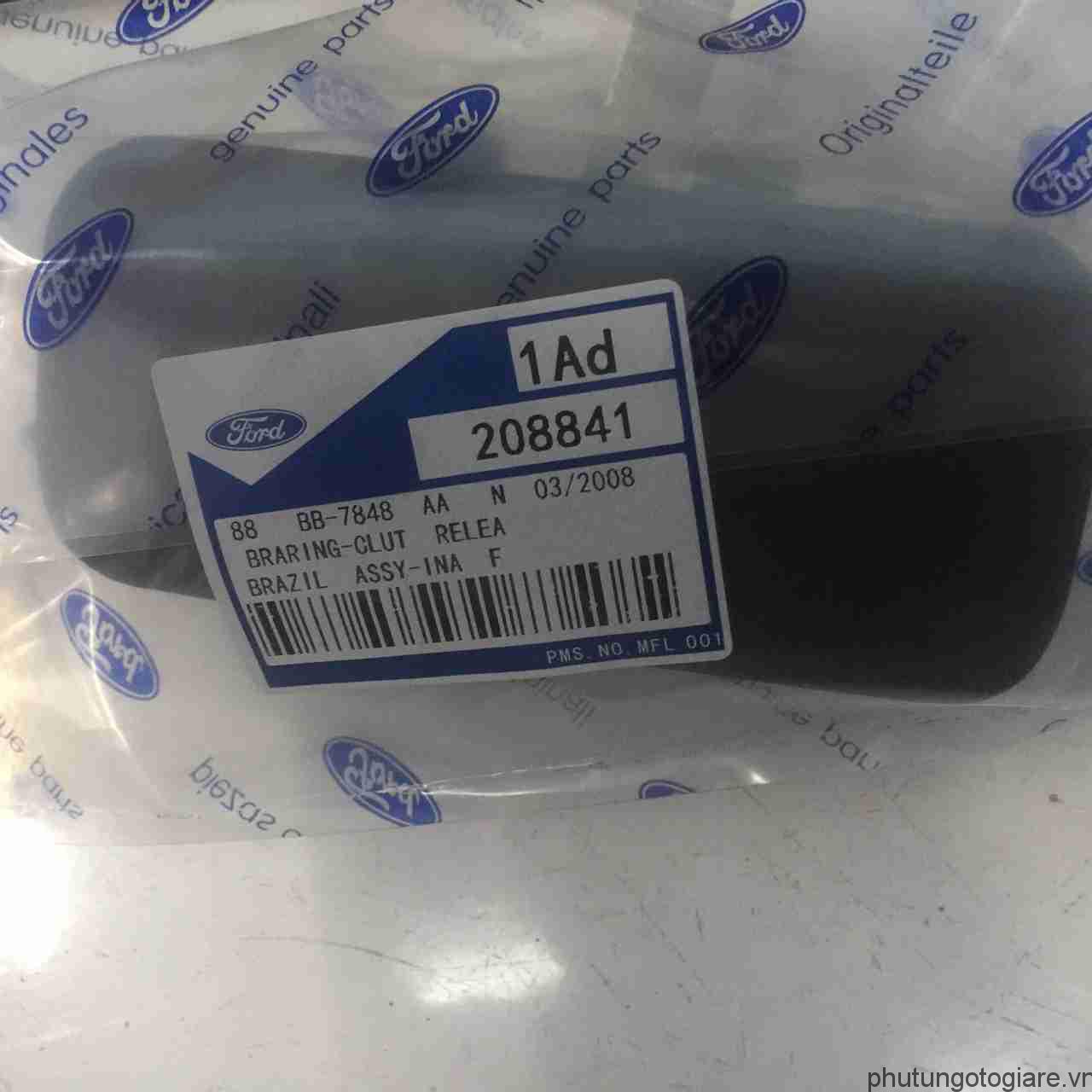 Tay mở cửa ngoài Ford Transit