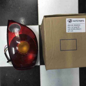 ÄÃ¨n háº­u pháº£i Daewoo Matiz 2