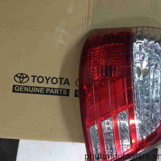 ÄÃ¨n háº­u/ÄÃ¨n lÃ¡i sau pháº£i Toyota Vios 2012