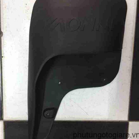 Chắn bùn bánh trước Toyota Innova