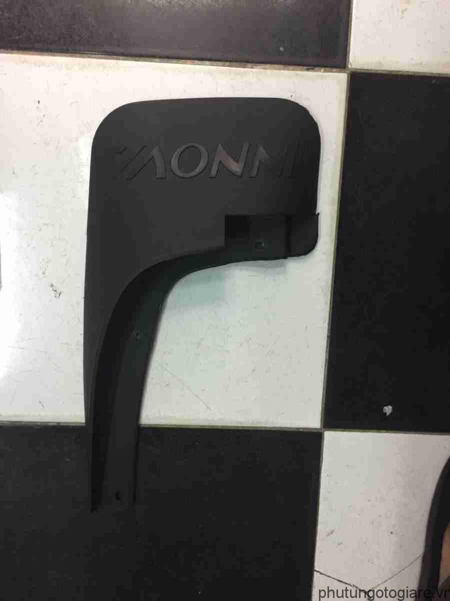 Chắn bùn bánh sau Toyota Innova