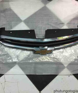 Mặt ca lăng trên Chevrolet Cruze