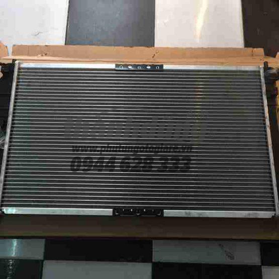 Két nước Daewoo Nubira