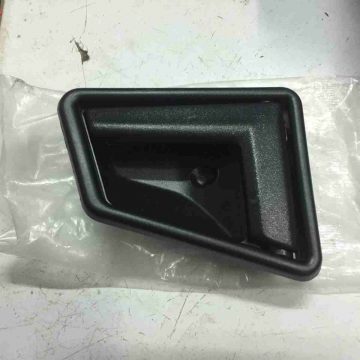 Tay mở cửa trong Suzuki Vitara