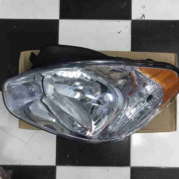 Đèn pha phải Hyundai Verna