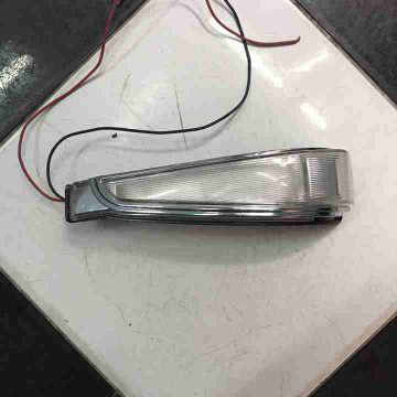 Xi nhan gÆ°Æ¡ng pháº£i Isuzu Dmax