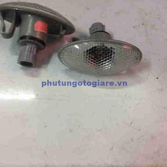 ÄÃ¨n xi nhan tai xe Suzuki APV