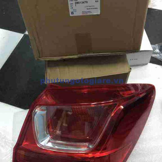 ÄÃ¨n háº­u miáº¿ng ngoÃ i pháº£i Chevrolet Cruze