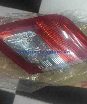 Đèn hậu miếng trong Toyota Camry